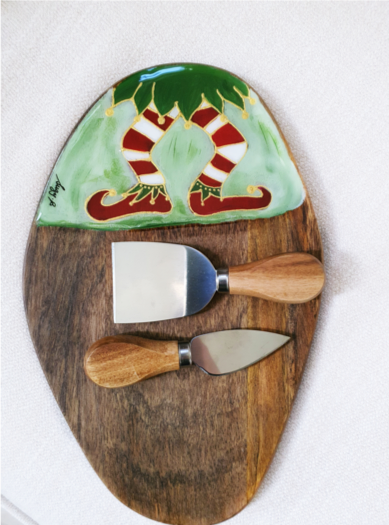Handmade mini festive cheese board featuring the Elf's legs with a glass-like finish for added protection.  Ideal gift for the Christmas season in Dubai